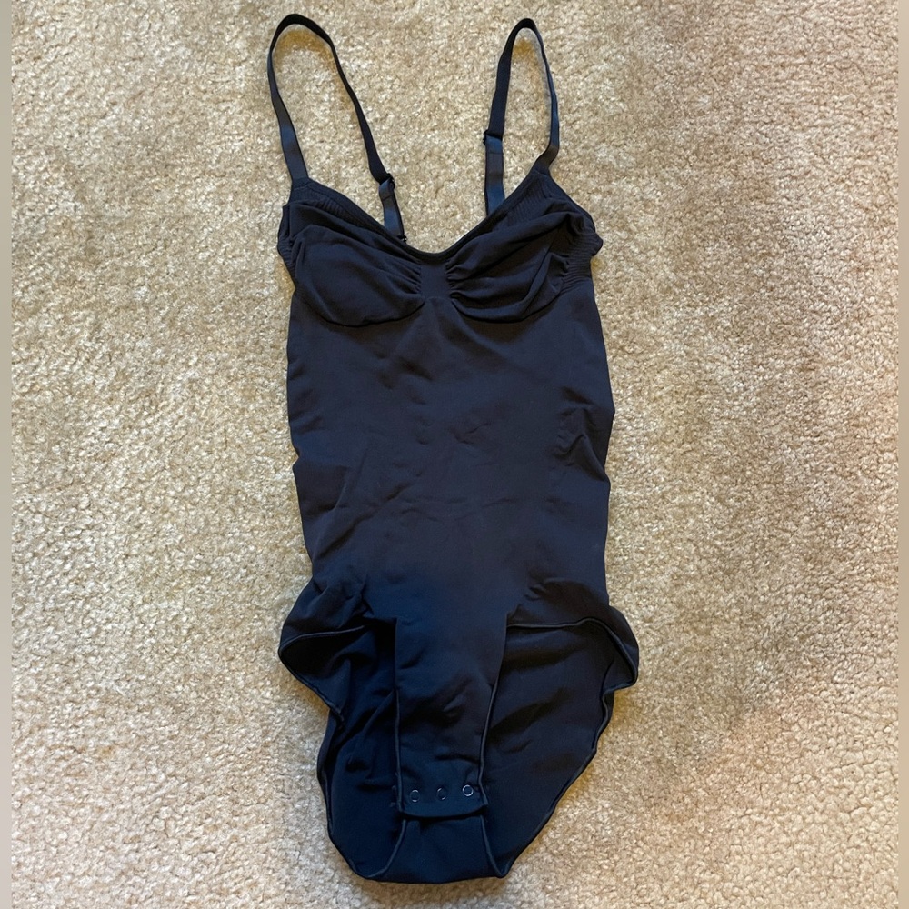 SKIMS Seamless Sculpt Brief Bodysuit